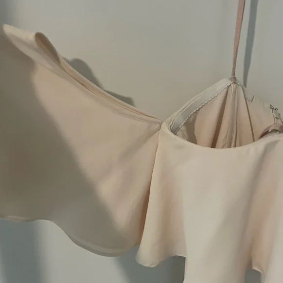 Fame and Partners Cream Gown Off the Shoulder Fitted Waist Size M High Slit - Picture 4 of 16